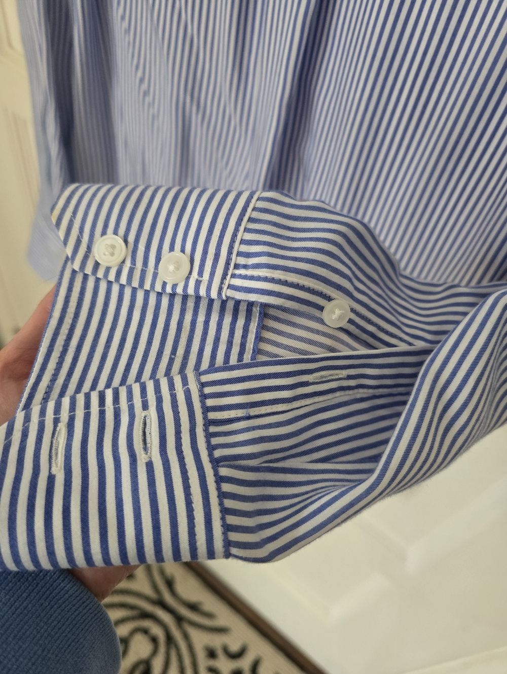 Banan Republic Blue White Striped Size M Blouse - Picture 3 of 6